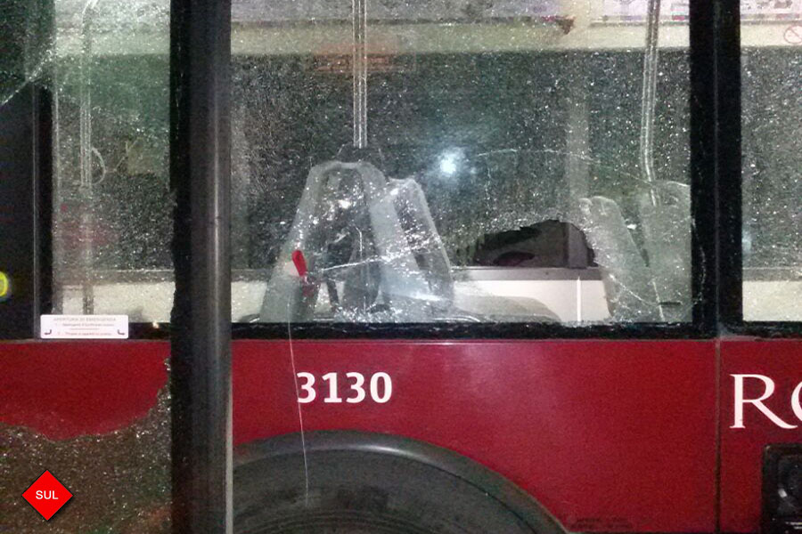 bus danneggiato5